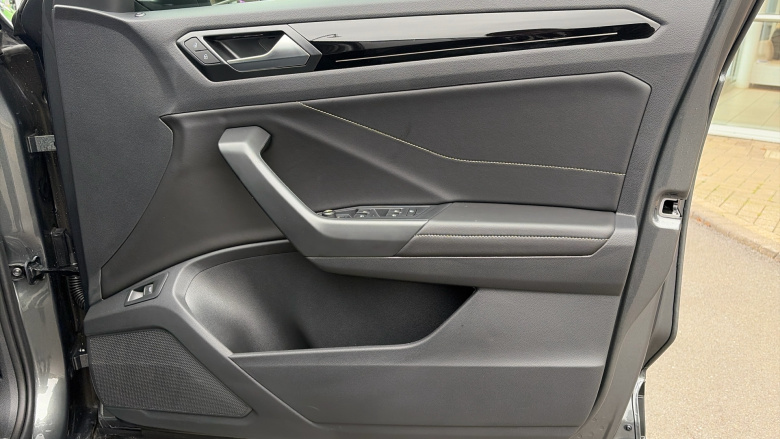 Volkswagen T-Roc 1.0 TSI 115 Style Design 5dr Petrol Hatchback